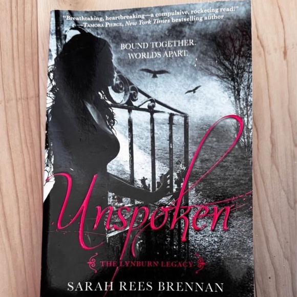 Books - Picture 8 of 16